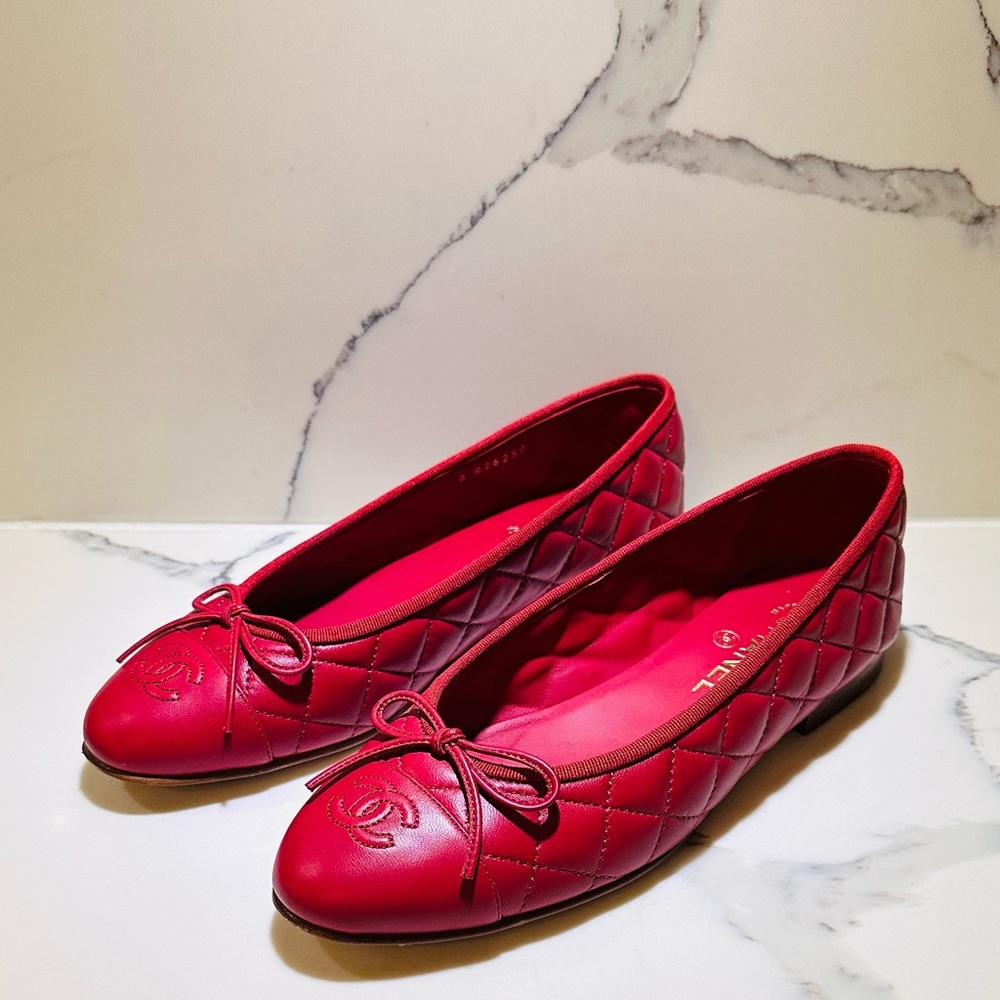 CHANEL QUILTED BRICK LAMBSKIN BALLERINA FLATS